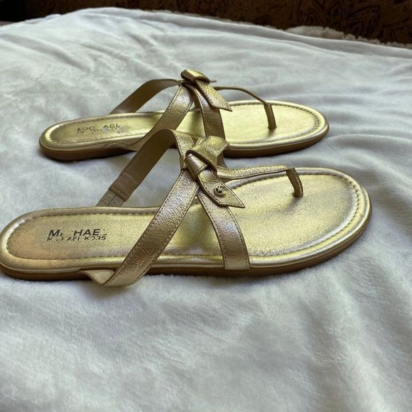 MICHAEL KORS Women Metallic Gold Bow Sandals - NEW NWOB - Picture 3 of 12